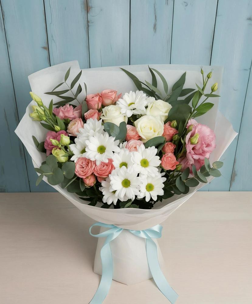 Букет цветов из: Розы, Лизиантусы и Хризантемы в Сватково