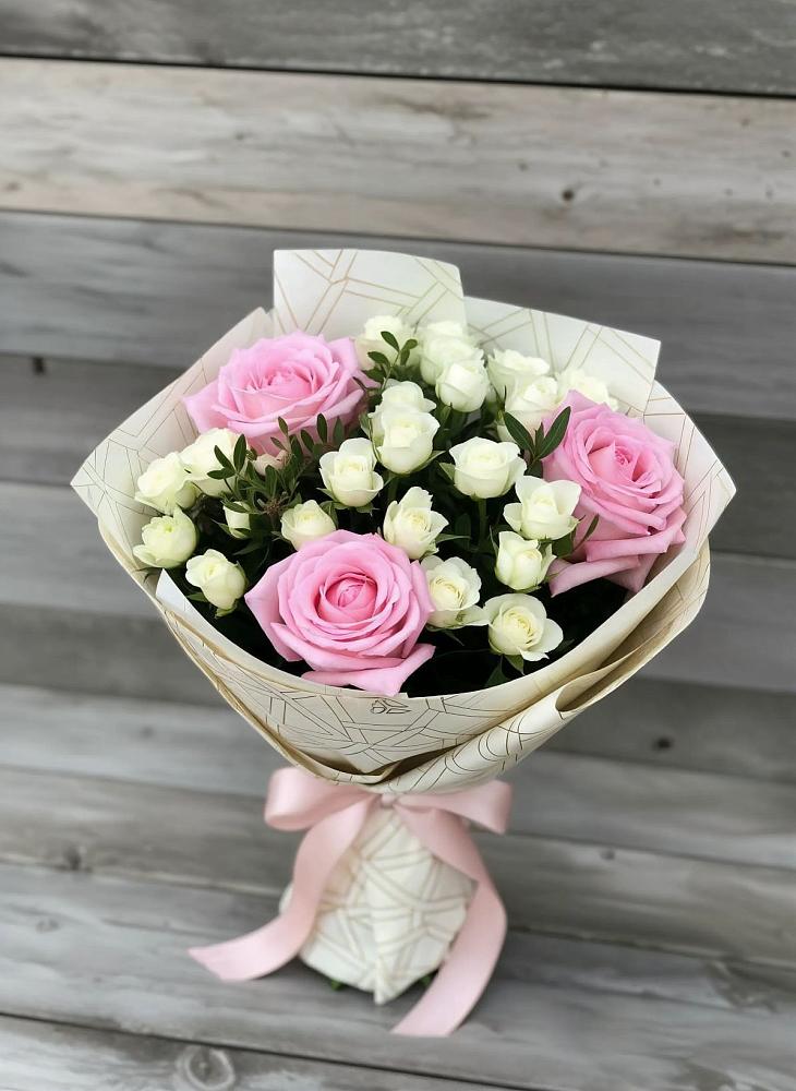 Букет цветов из: Розы в Сватково