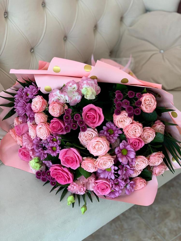 Букет цветов из: Хризантемы, Розы и Лизиантусы в Сватково