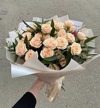 Букет Кремовые розы Латте в Сватково