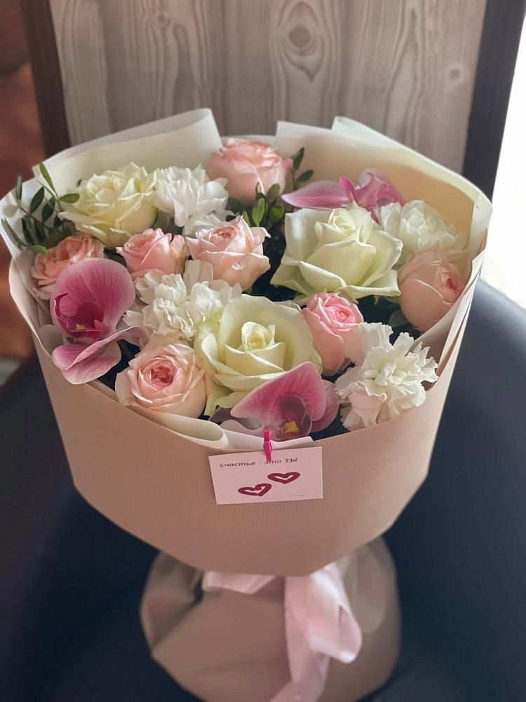 Букет цветов из: Орхидеи, Розы и Гвоздики в Сватково