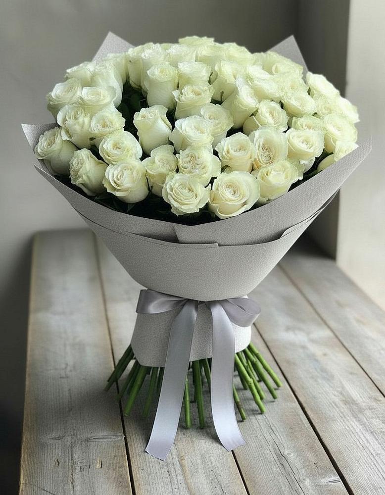 Букет 35 Белых роз в Сватково