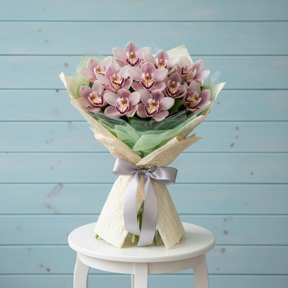 Букет цветов из: Орхидеи и Розы в Сватково