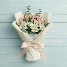 Букет цветов из:  Альстромерии в Сватково