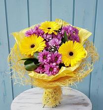 Букет цветов из:  Хризантемы и Герберы #REPLACE_PRED# Сватково