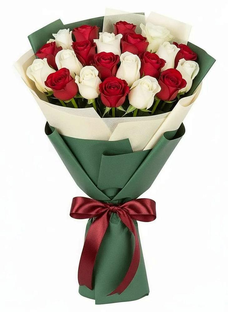 Букет Микс из красных и белых роз в Сватково