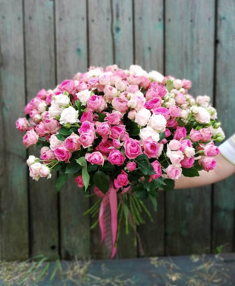 Букет Розовые кустовые розы Натали и Лав Лидия в Сватково