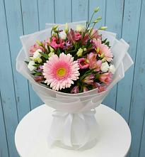 Букет цветов из:  Герберы, Альстромерии и Лизиантусы в Сватково