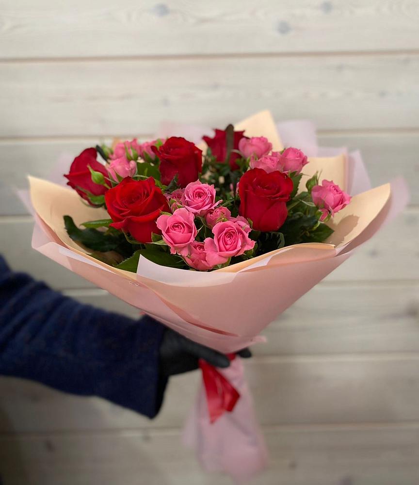 Букет цветов из: Розы в Сватково