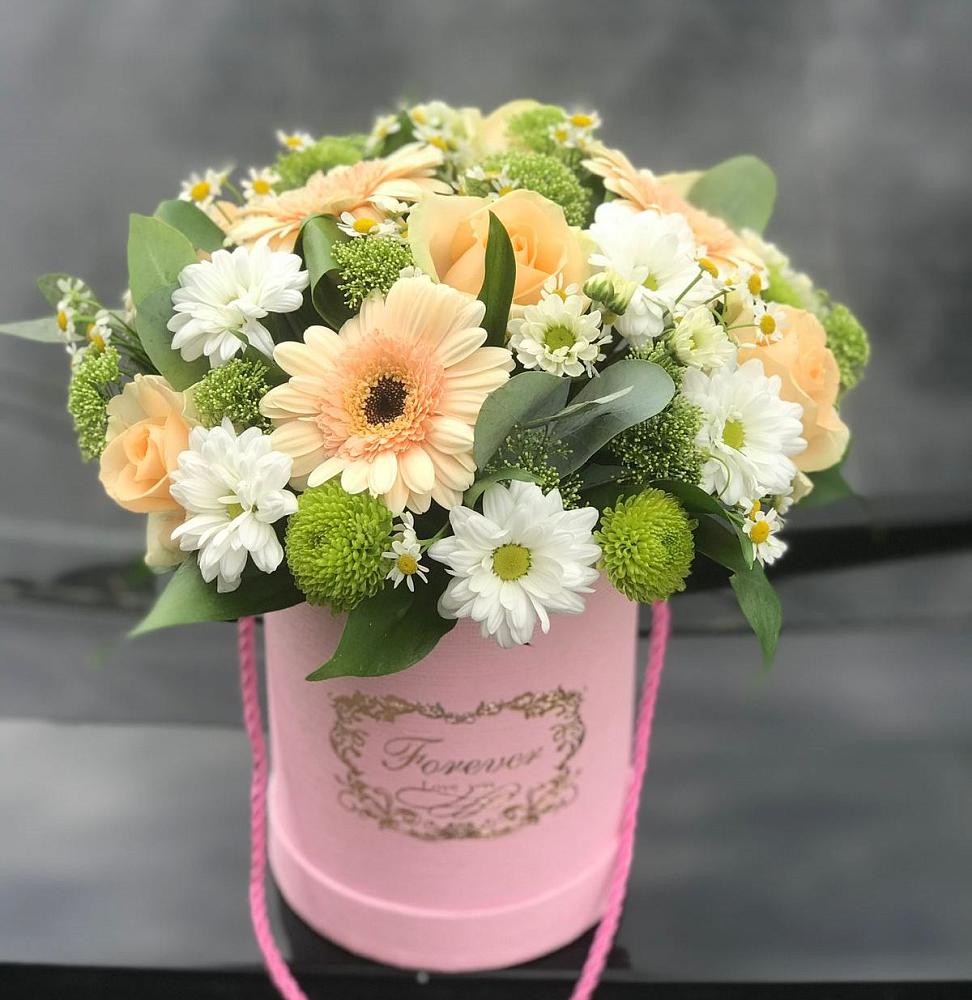 Цветочная композиция из Розы, Герберы и Хризантемы в шляпной коробке в Сватково