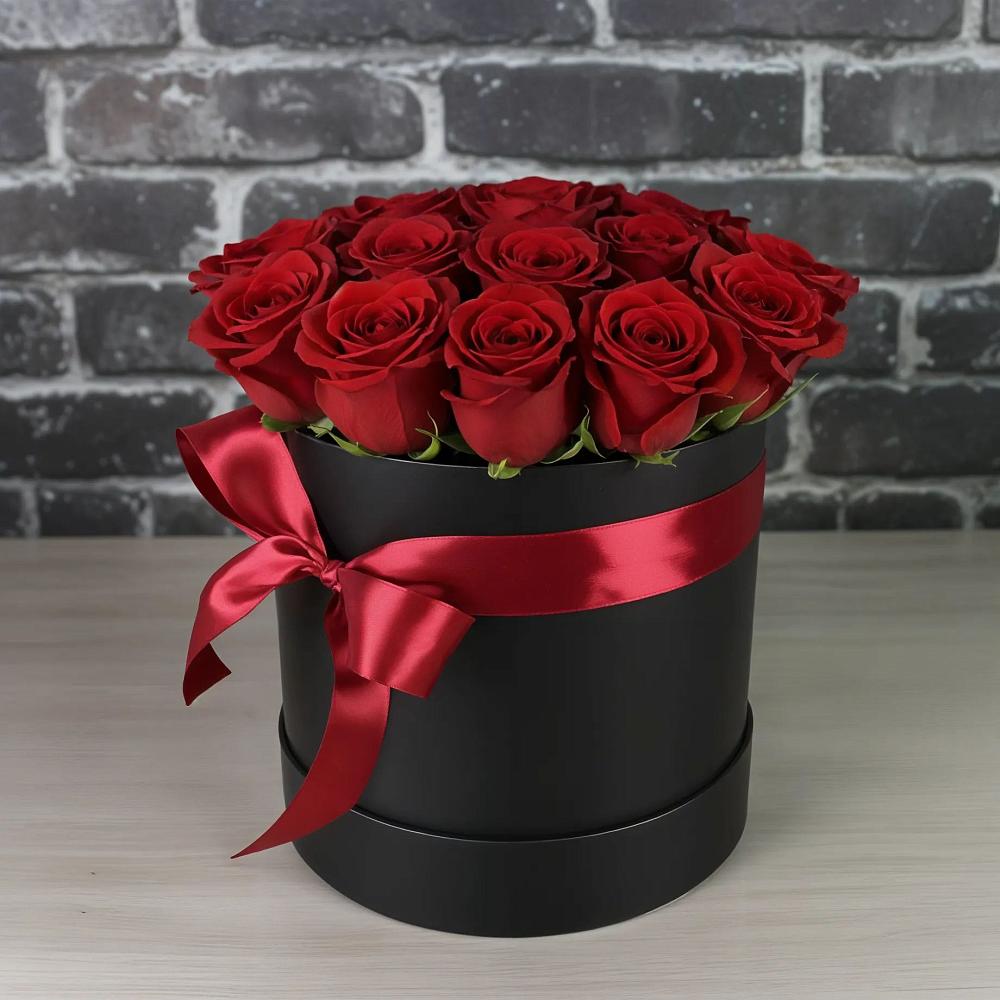 Цветочная композиция из Розы в шляпной коробке в Сватково