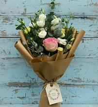 Букет цветов из:  Розы и Лизиантусы в Сватково