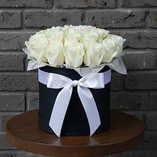 Цветочная композиция из Розы в шляпной коробке в Сватково